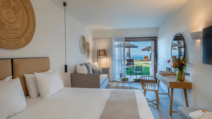 Junior Bungalow Suite with Pool or Sea View